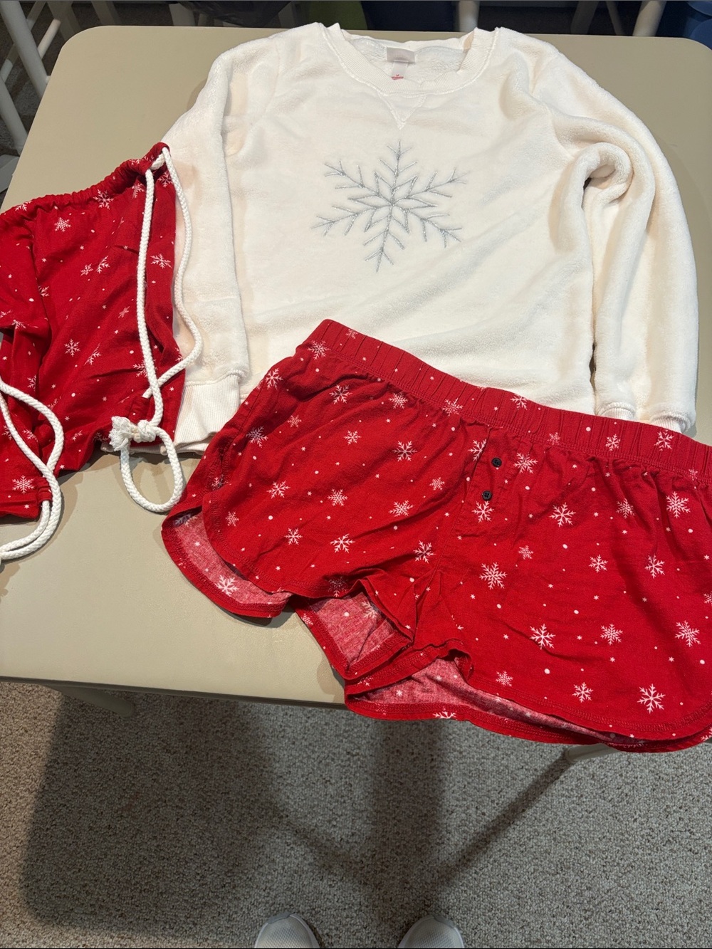 White Snowflake Top & Red Snowflake Shorts Holiday Set with Bag Size M